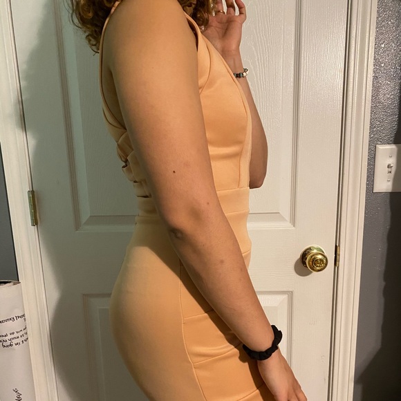 Dress - Picture 3 of 4